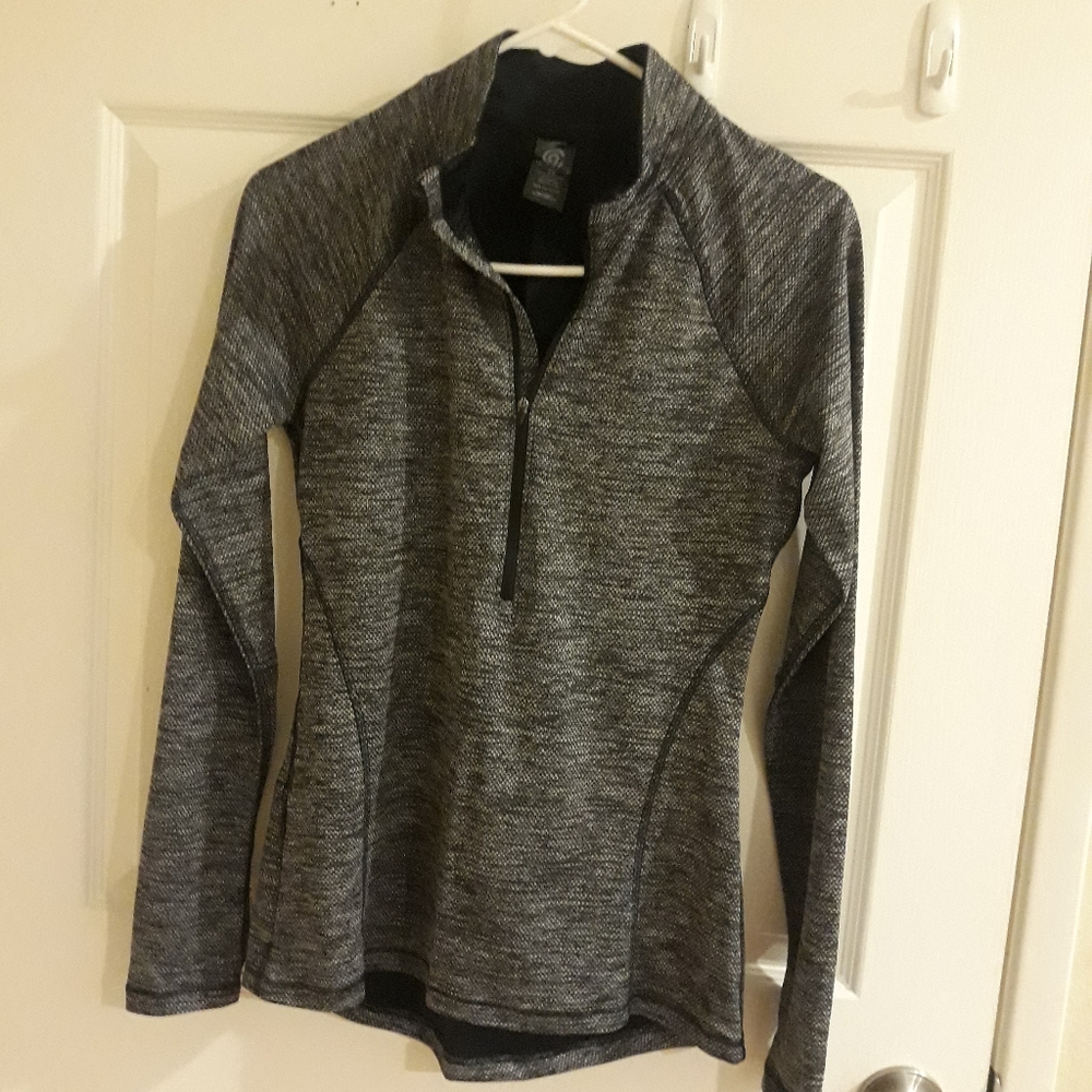 Long sleeved athletic blouse